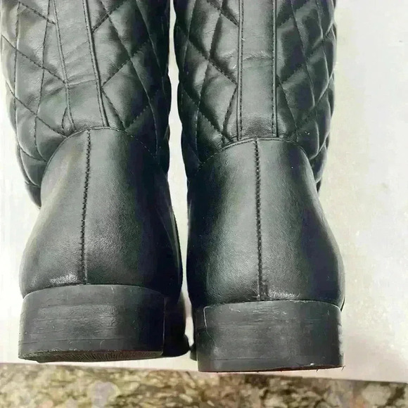 Bass Quincy Size 7.5” Women’s Black Quilted16”tall, Excellent Condition - Picture 7 of 11